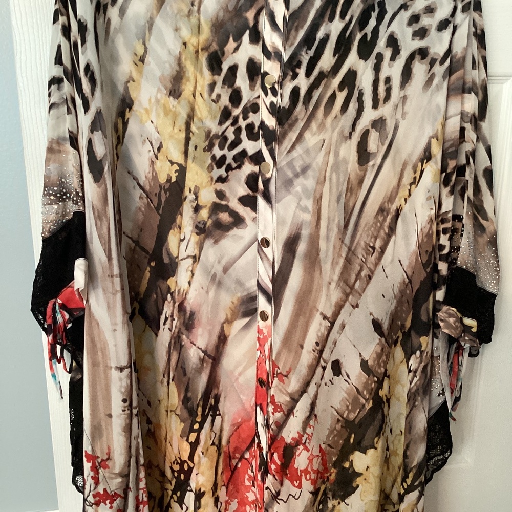 Embellished belted kaftan